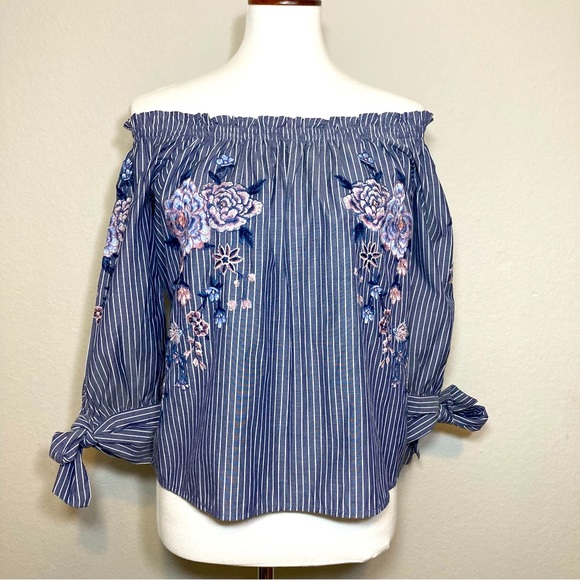 AMERICAN EAGLE Off Shoulders Striped Embroidered Floral Top Size Small - Picture 2 of 11